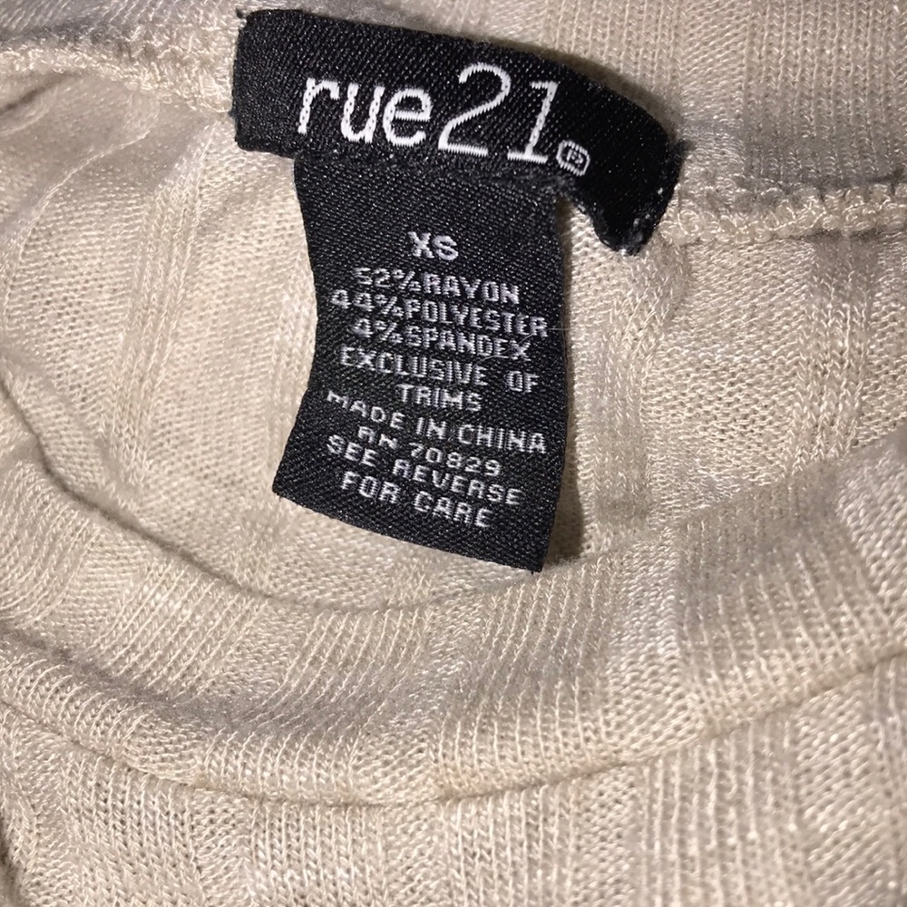 Top - Picture 3 of 3